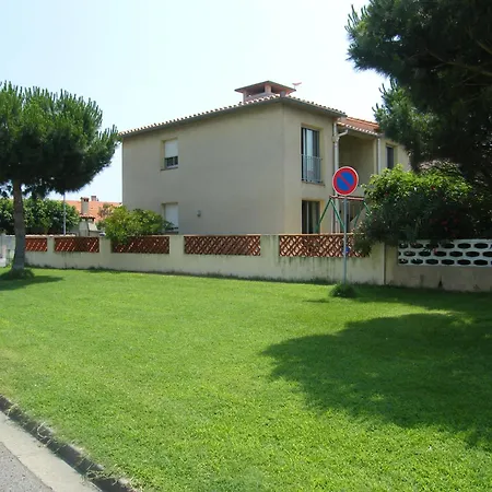 Apartment Terrasse Privative Etage Soleil Catalan 150m 6 Pers Animaux Cheque Vacance Saint-Cyprien (Pyrenees-Orientales)